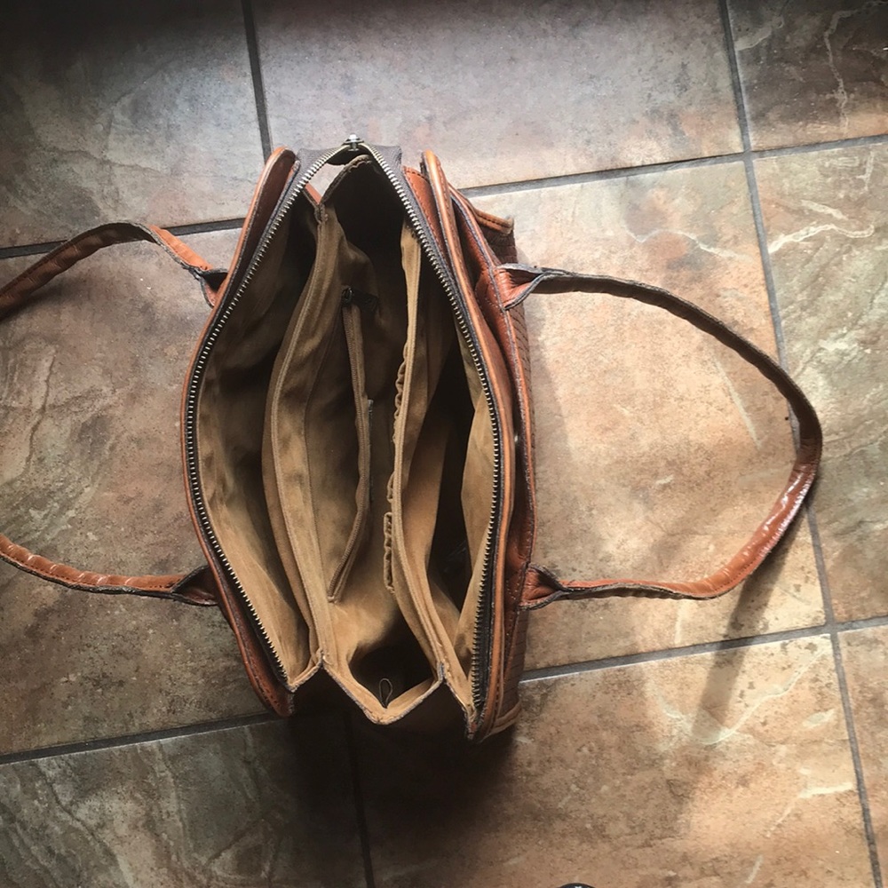 Purses good condition.